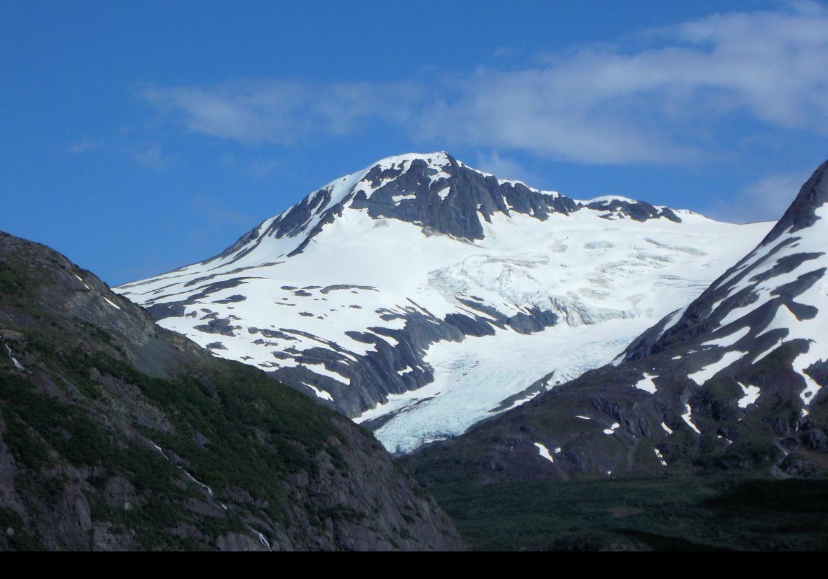 The Burns Glacier, a hanging glacier some 22 km (14miles) long adjacent to the Portage.