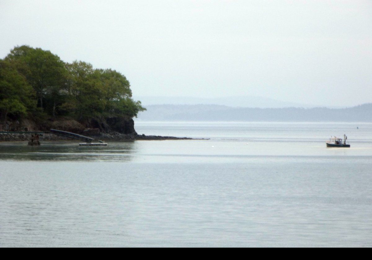 Situated about five km, three miles, north-east of Bar Harbor, Hulls Cove has a lovely eastern view across to Jordan Island and the Schoodic Peninsula beyond.