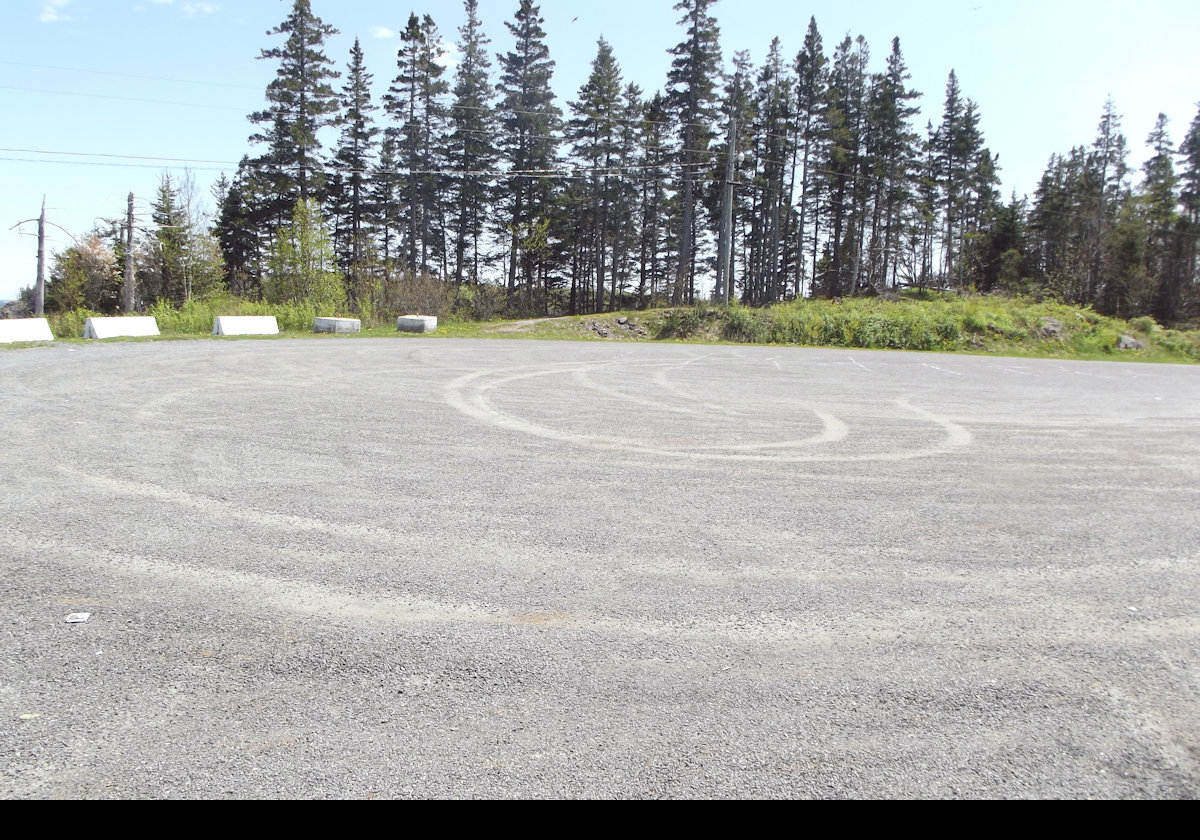 The perking lot was quite empty when we arrived at the lighthouse.