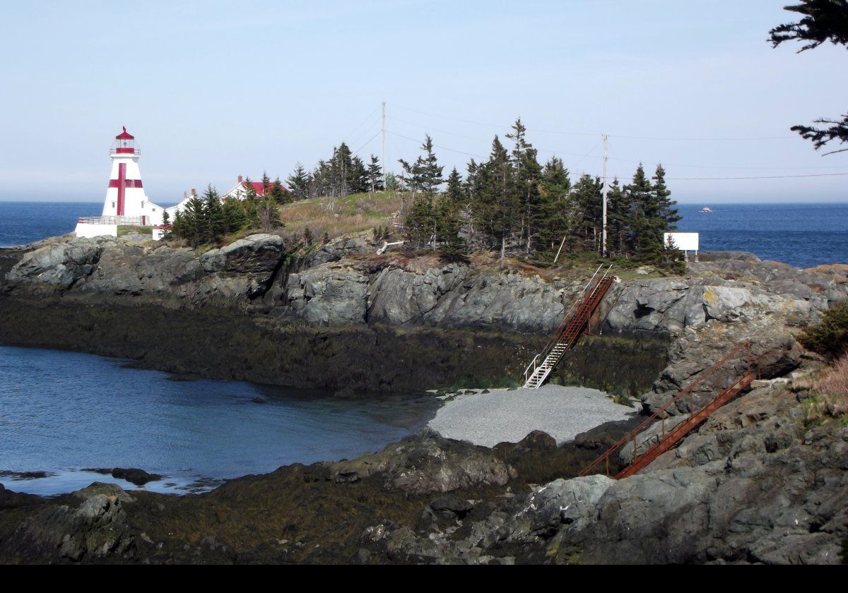 There are five buildings on the site comprising the light tower, a keepers house, a building to house the fog alarm, built in 1914-15, a work shed also built in 1914-15, and a boathouse built in 1947.