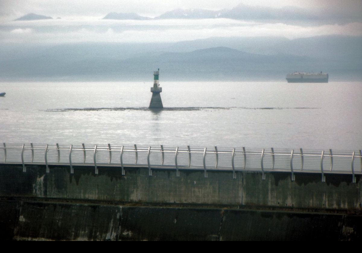 A light buoy in Victoria harbor.