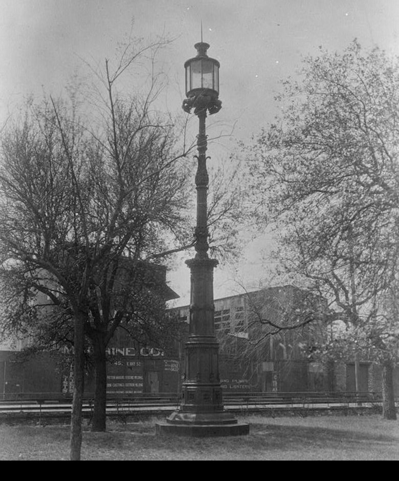 As can be seen in the pictures, it resembles a giant street light rather than a conventional lighthouse.