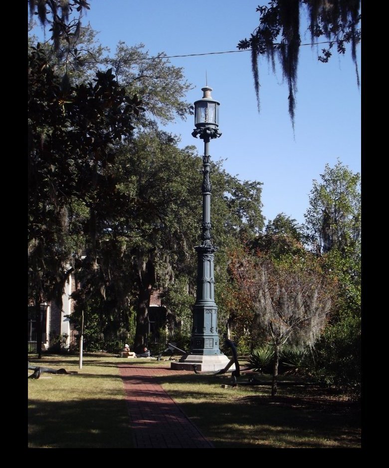 Originally, when it was erected in 1858, this light comprised the rear half of a range light pair, the front light being located on Fig Island.