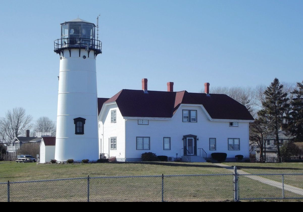 By 1841, the towers were replaced with brick structures, and fourth order Fresnel lenses were installed in 1857, fuelled by lard oil. The towers were replaced again in 1879 with brick and iron structures using the lenses from the previous towers. The lights became kerosene fueled by 1882.