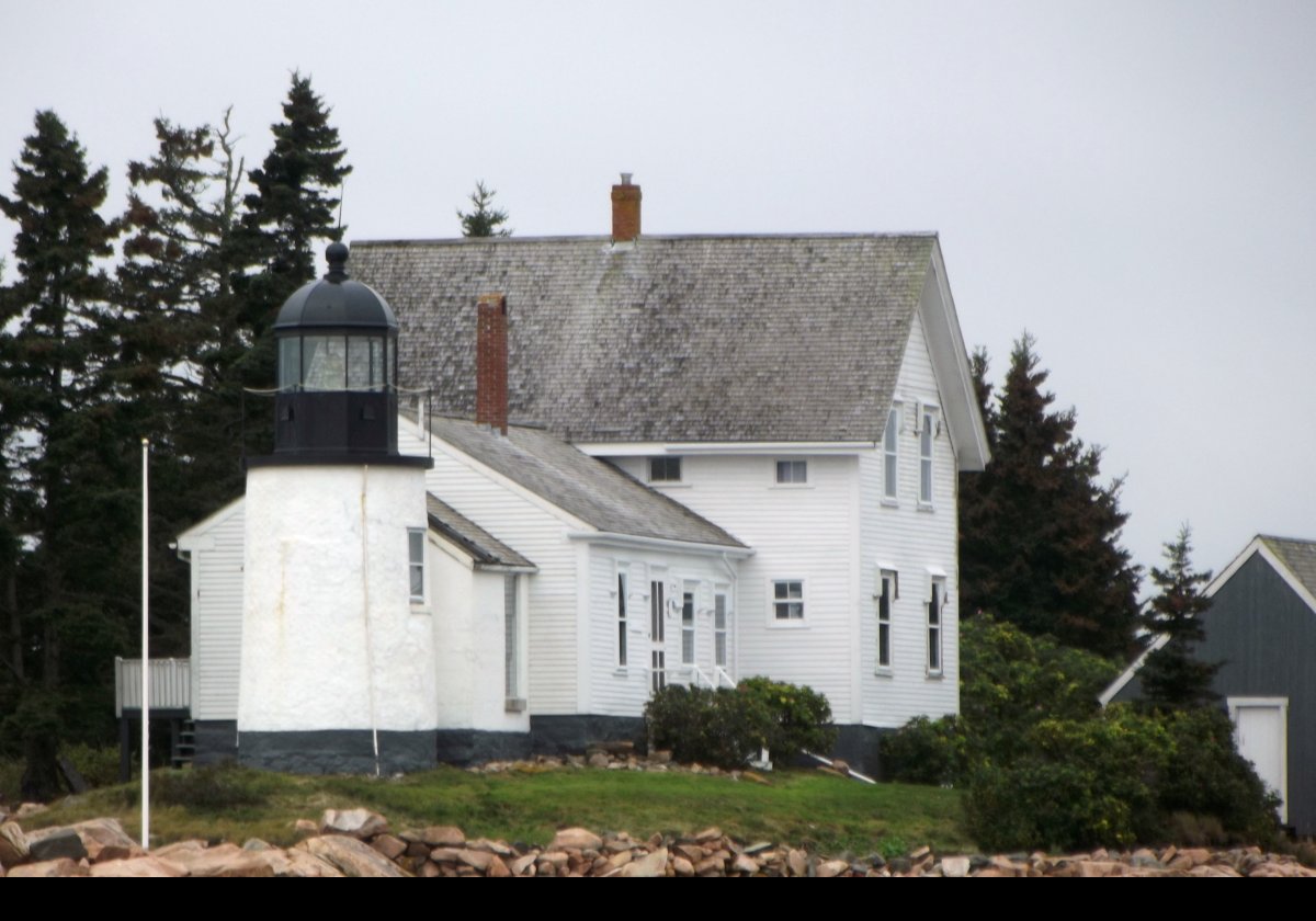 The two story keepers house was built in 1876 to replace the original. A boathouse, built in 1878, still stands along with the oil house dating to 1905.