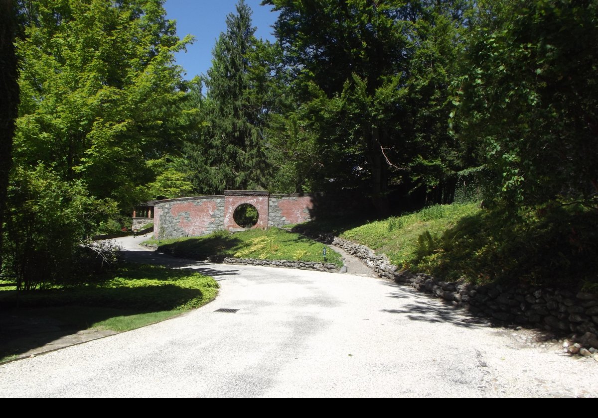 Looking back towards the entrance on Prospect Hill Rd.