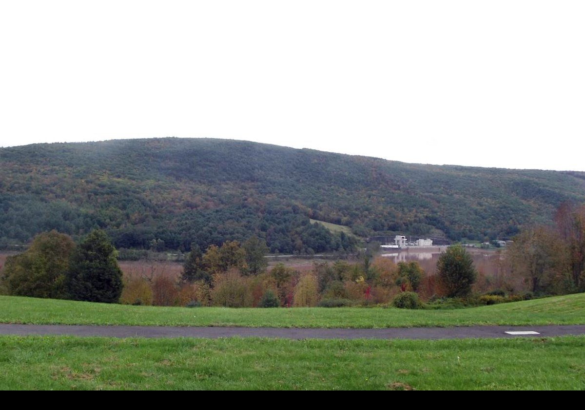 Looking across the river with the Blenheim–Gilboa Hydroelectric Power Station on the right. There is a closeup of the power station on the next picture.