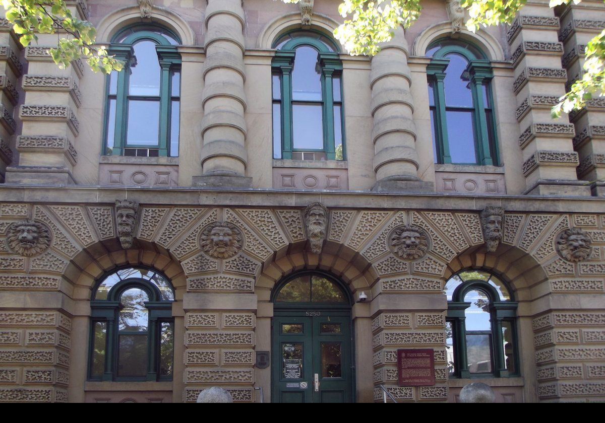 The Halifax Court House on Spring Garden Road. William Thomas was the architect, and the main building was completed n 1863. The East Wing was added in 1930.