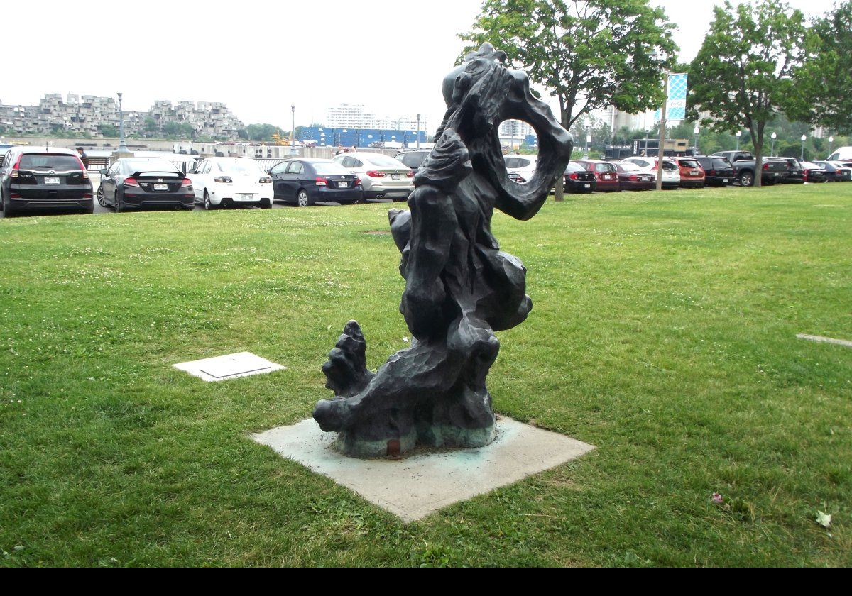 Outdoor sculpture in the park between the Promenade du Vieux-Port and the Rue de la Commune Ouest.