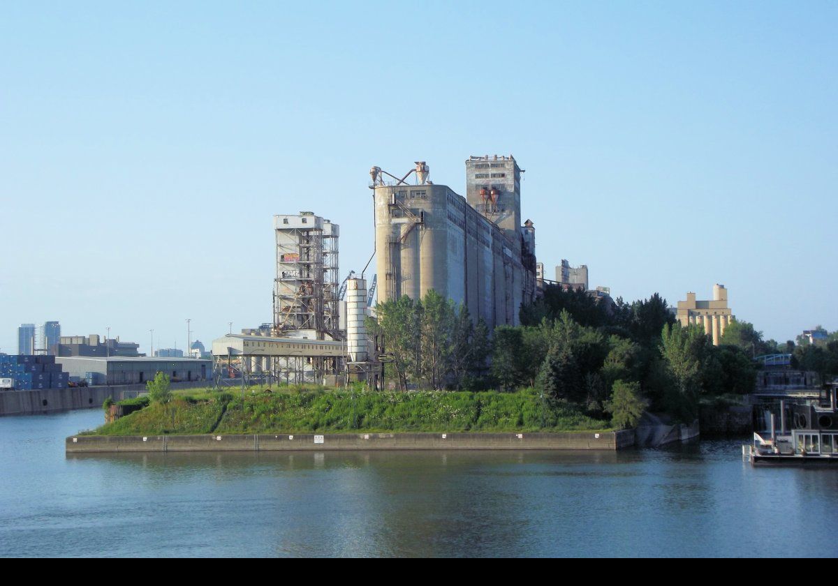 Now disused, this is Grain elevator no. 5, on Quai de Pointe du Moulin à Vent, built in 1906.  Its 206 silos mainly handled grain destined for Europe.