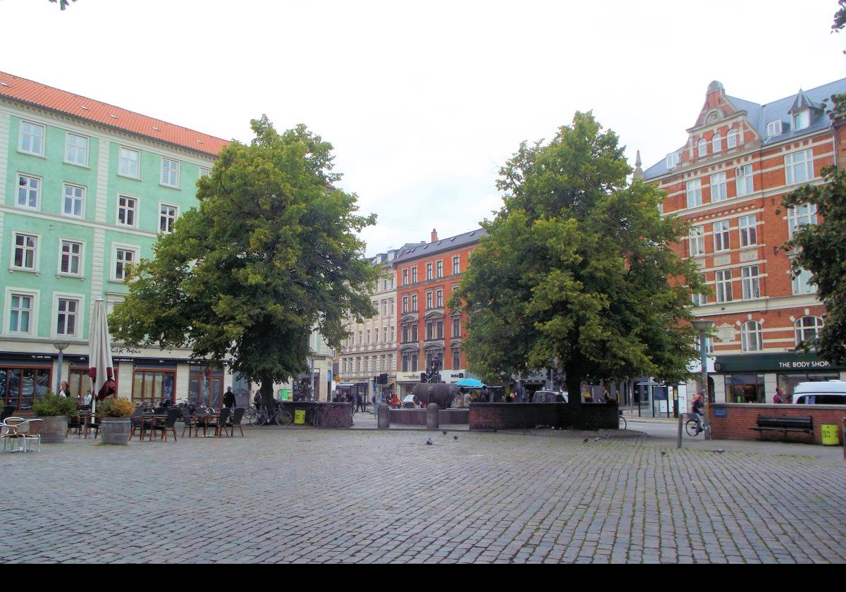 Built in 1850, Vesterbros Torv is a public square on the corner of Vesterbrogade and Gasværksvej.  It is in the Vesterbro district of Copenhagen a few minutes walk from our hotel.  
