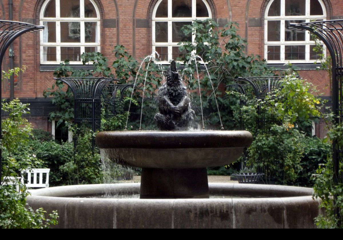 Another shot of the Bear Fountain showing the bear trying to catch the water in its mouth.