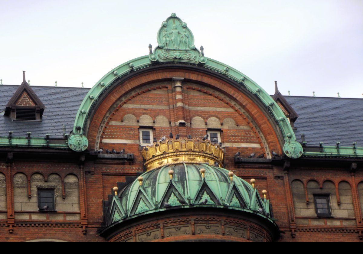 Facade of City Hall from the inner courtyard.