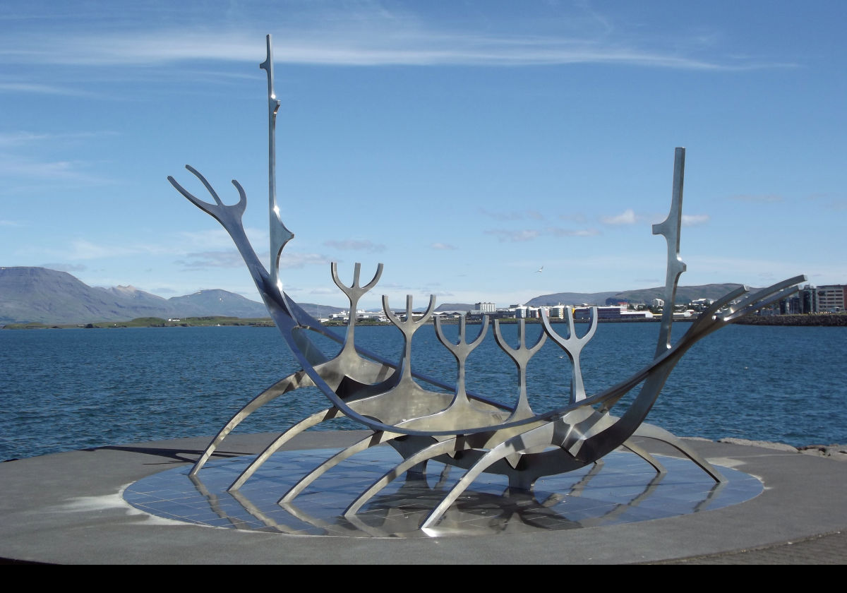 Sun Voyager, or Sólfar, is sculpture by Jón Gunnar Árnason located on the coast off Sæbraut. The idea was to have a statue to commemorate the 200th anniversary of the establishment of the city of Reykjavík.