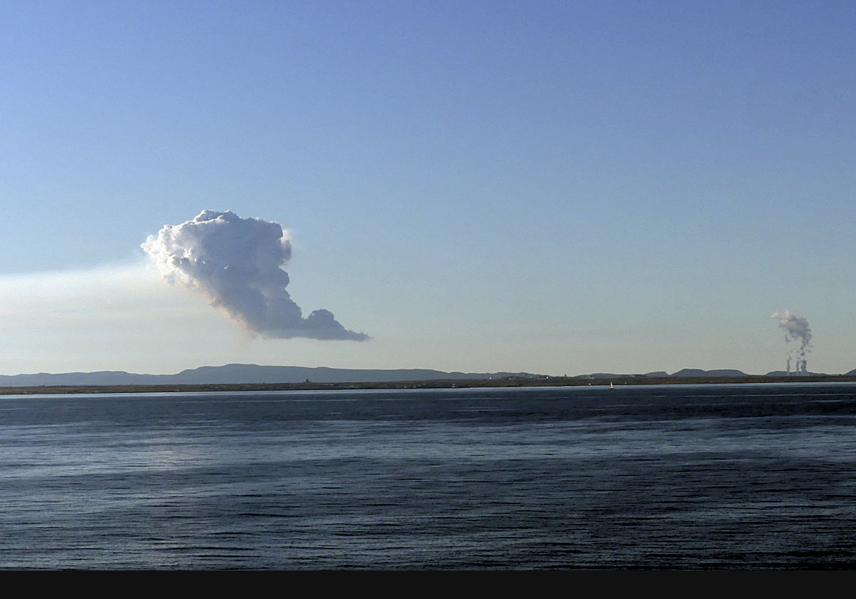 Weather calmed down as we approach Iceland.  
Then we saw this wonderful cloud formation.