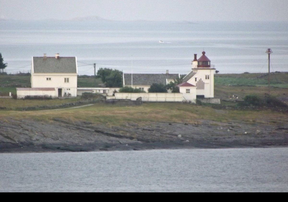 Tungenes fyr (Tungenes Lighthouse) is located in Randaberg on the end of the Stavanger Peninsula, about 15km (10 miles) from Stavanger. Completed in 1928, it ceased to be an active aid to navigation in 1984.