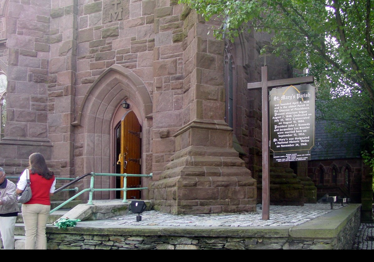 St Mary's church in Newport. It is where J. F. Kennedy and Jacqueline Bouvier married in 1953. The next picture shows a close-up of the commerative plaque.