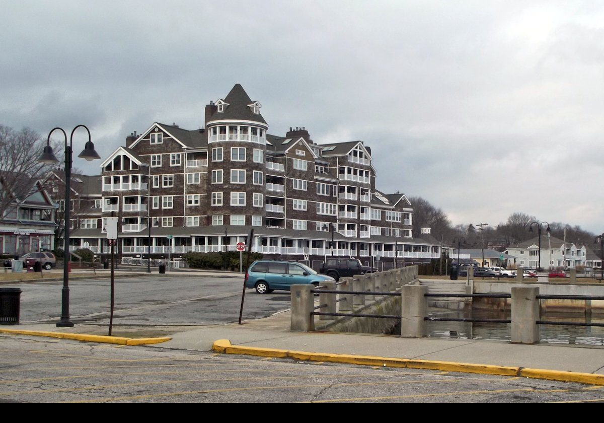 This picture shows The Bay View Condominiums. It opened in 1989 on the site of the Bay View Hotel, the last of the very large Jamestown hotels which was demolished in 1985. The exterior of the condo looks very like the old hotel.