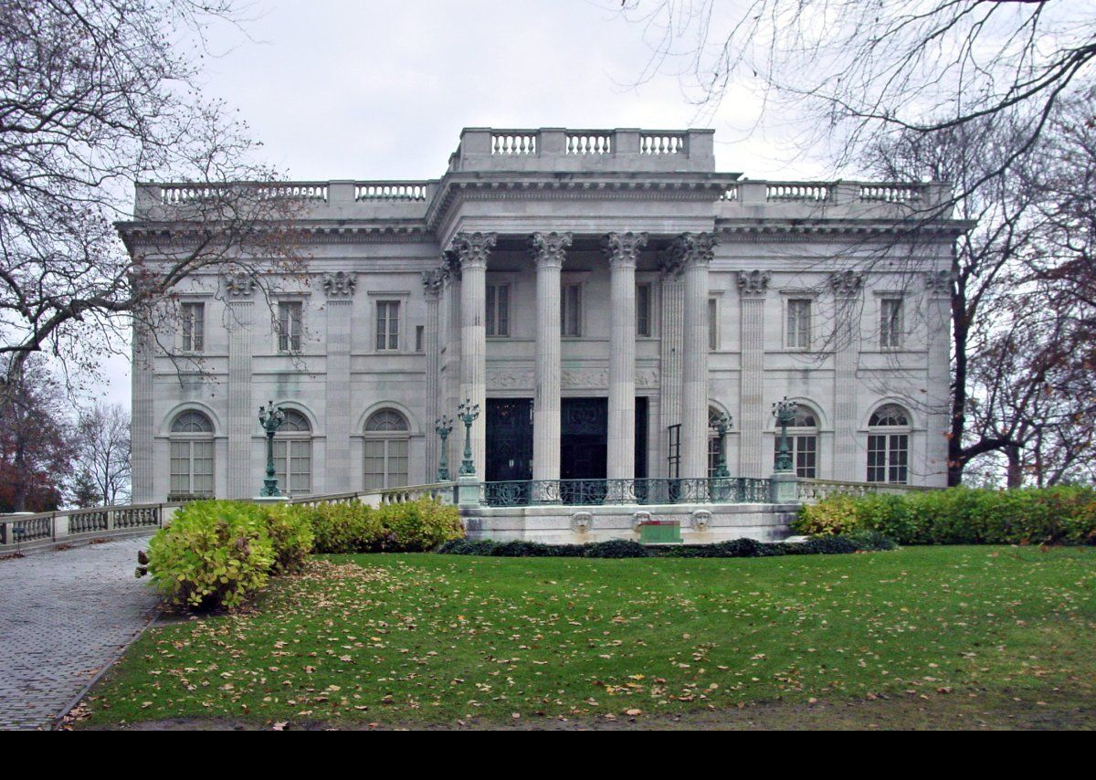 Following Belmont's death in 1908, she started to use the house again, and built the Chinese Tea House on the cliffs overlooking the sea. She became heavily involved in the women's suffrage movement, holding many fund-raisers at the house, and donating large sums of money to the cause both in the US and in the UK where she was inspired by Emmeline Pankhurst.