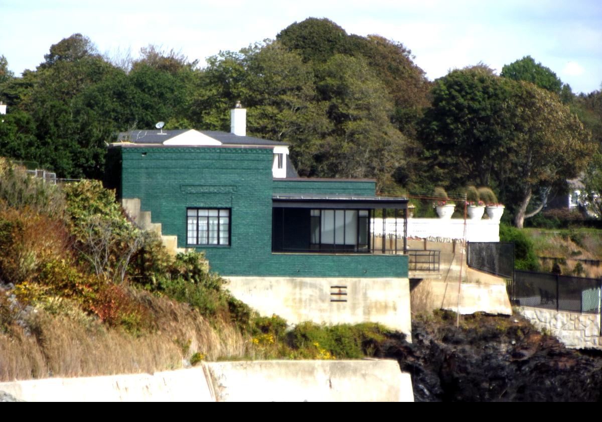 Another view of the house from the other side.