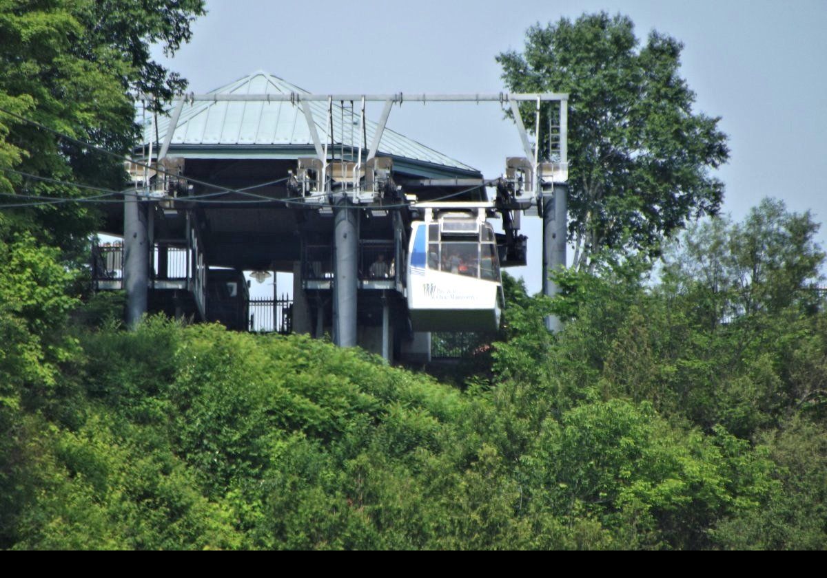 Close up on the upper terminal of the cable car to the falls.